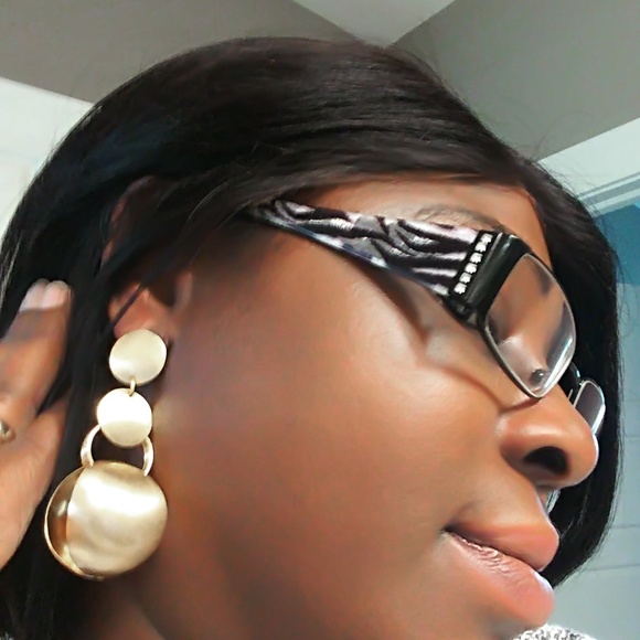 Dropping Earrings - Picture 4 of 4